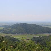 小谷城から虎御前山の全景がよく見えます
