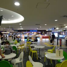 ANA FESTAロビー店