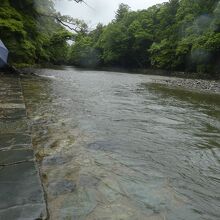 風雨が強かったので川に落ちないか心配