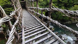 祖谷のかずら橋より秘境感あり