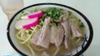 揚げ物の定食が人気のようです