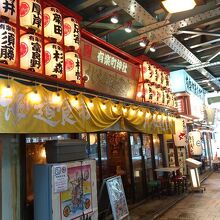 深夜でも利用客がいるのが不思議