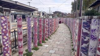 冬でも多くの観光客が訪れる撮影スポットです。