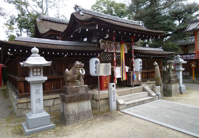草津駅からほど近く、旧中山道沿いにある神社