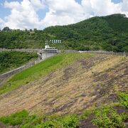 木曽川源流に近いロックフィルダム　（味噌川ダム）