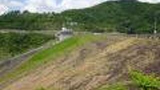 木曽川源流に近いロックフィルダム　（味噌川ダム）