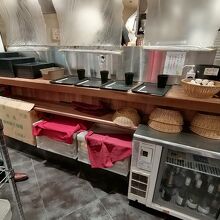 受け取りカウンターの様子