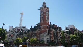横浜の歴史建造物開港記念会館、入場無料でいい