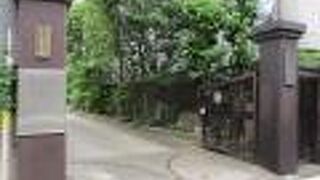 門柱に由来書きがありました