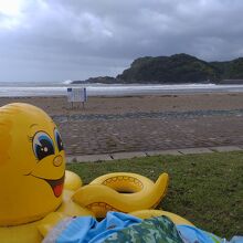 目の前は海水浴場