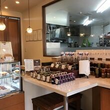 たくさんのジャム。試食してみたかった。