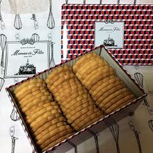 かわいい缶に入ったクッキー。美味しいです。