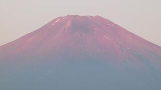 エクシブ山中湖のお部屋からの夏の赤富士