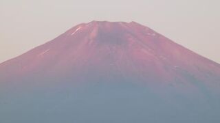 エクシブ山中湖のお部屋からの夏の赤富士