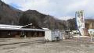 春３月。越美北線の終点はまだ冬、のようでした