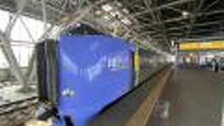 最果ての町に向かう特急