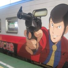 ルパンラッピング車両のデザイン一例。