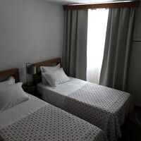 決して広くないが清潔