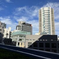 4階最低層の眺め。まどは小さめ