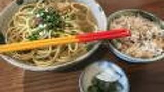 昔ながらのおそばやさん