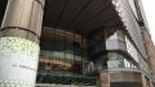 日比谷の映画館へ