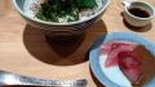 カウンター席のみ