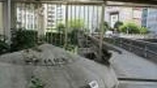 橋の際にはトイレも設置