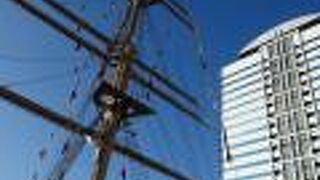 東京離島への玄関口。昼間は人も少なく、気分転換できます