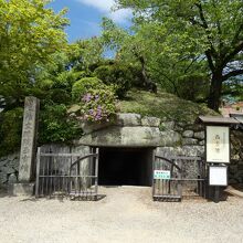 文殊院西古墳石室開口部