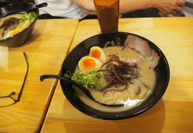 博多駅近くのコスパ高い博多ラーメン