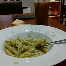 バジルのペンネ