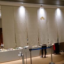 この暖簾が目印