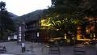 ひっそりと佇む静かな神社