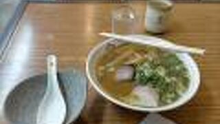 昭和レトロ食堂感がビンビンです。　古き良き時代を味わえます。