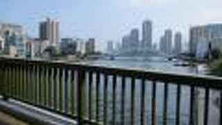 永代橋がとても良く見えます