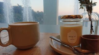 須磨離宮公園内にあるカフェ