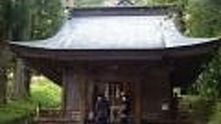 五箇山内の小さな神社