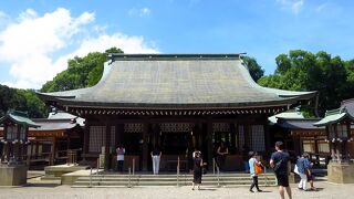 The precincts are about the same size as a typical shrine, but they are very rich in nature