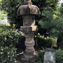 キリシタンの名残がある灯篭