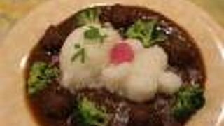 メイちゃんカレーが食べられます