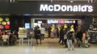 海外からの旅行客もいます