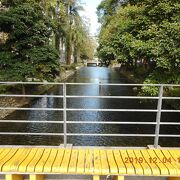 水のきれいな水路（東門大排水）沿いにあった公園