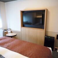 壁掛けタイプの大型液晶ＴＶ