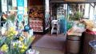 房の水と稲わら