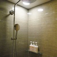 シャワールーム　大型シャワーが好い！