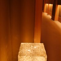 部屋番号は行燈に開けられた「サイコロの目」で確認します。