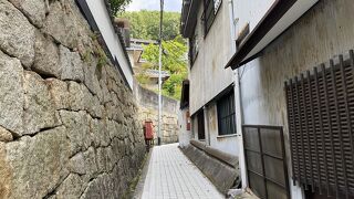 細い路地