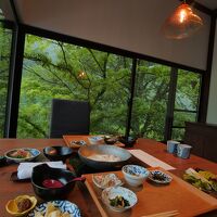 蓼科の自然を眺めながら、美味しい料理に舌鼓。