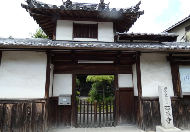 白毫寺の西下の寺院