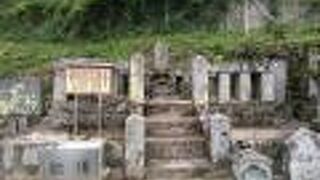 蓮華寺にあります。